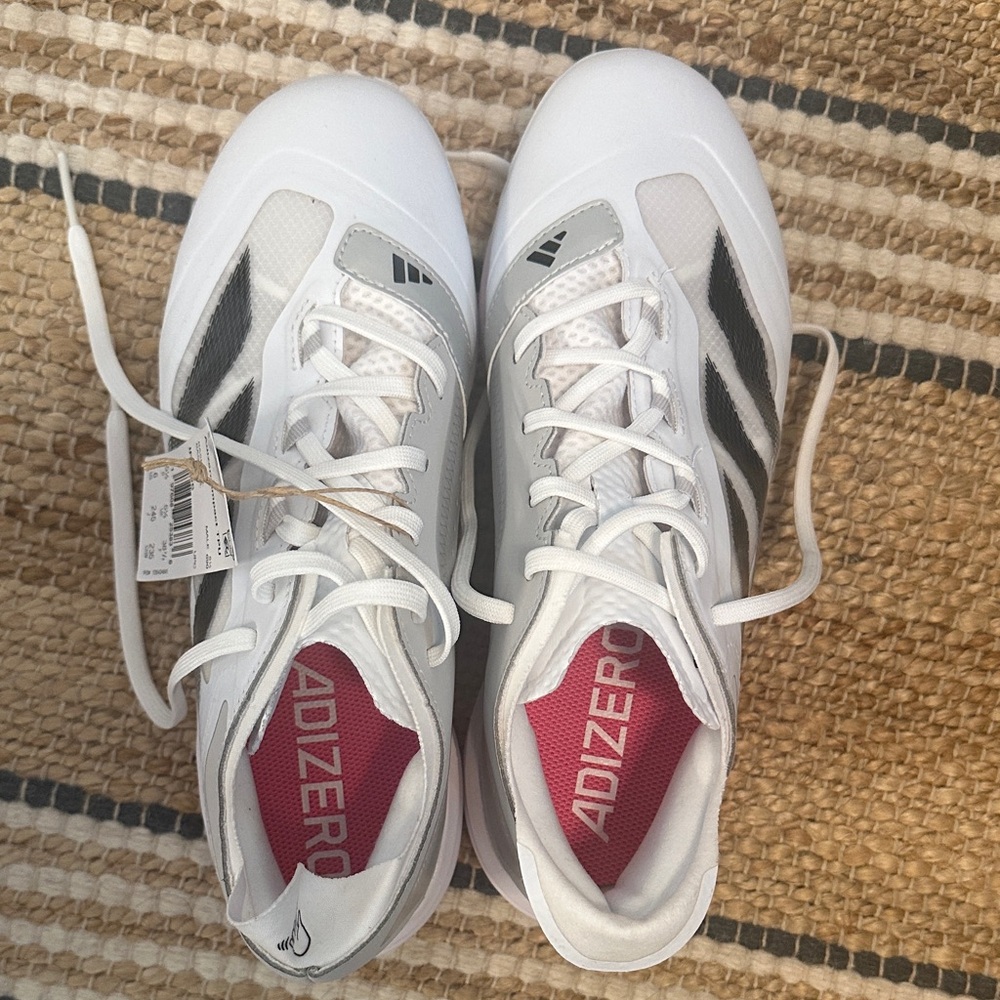 NWT Youth Size 6 Adidas Adizero White and Black Football/Baseball Cleats